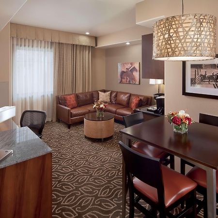 Best Western Premier Ivy Inn & Suites Cody Room photo