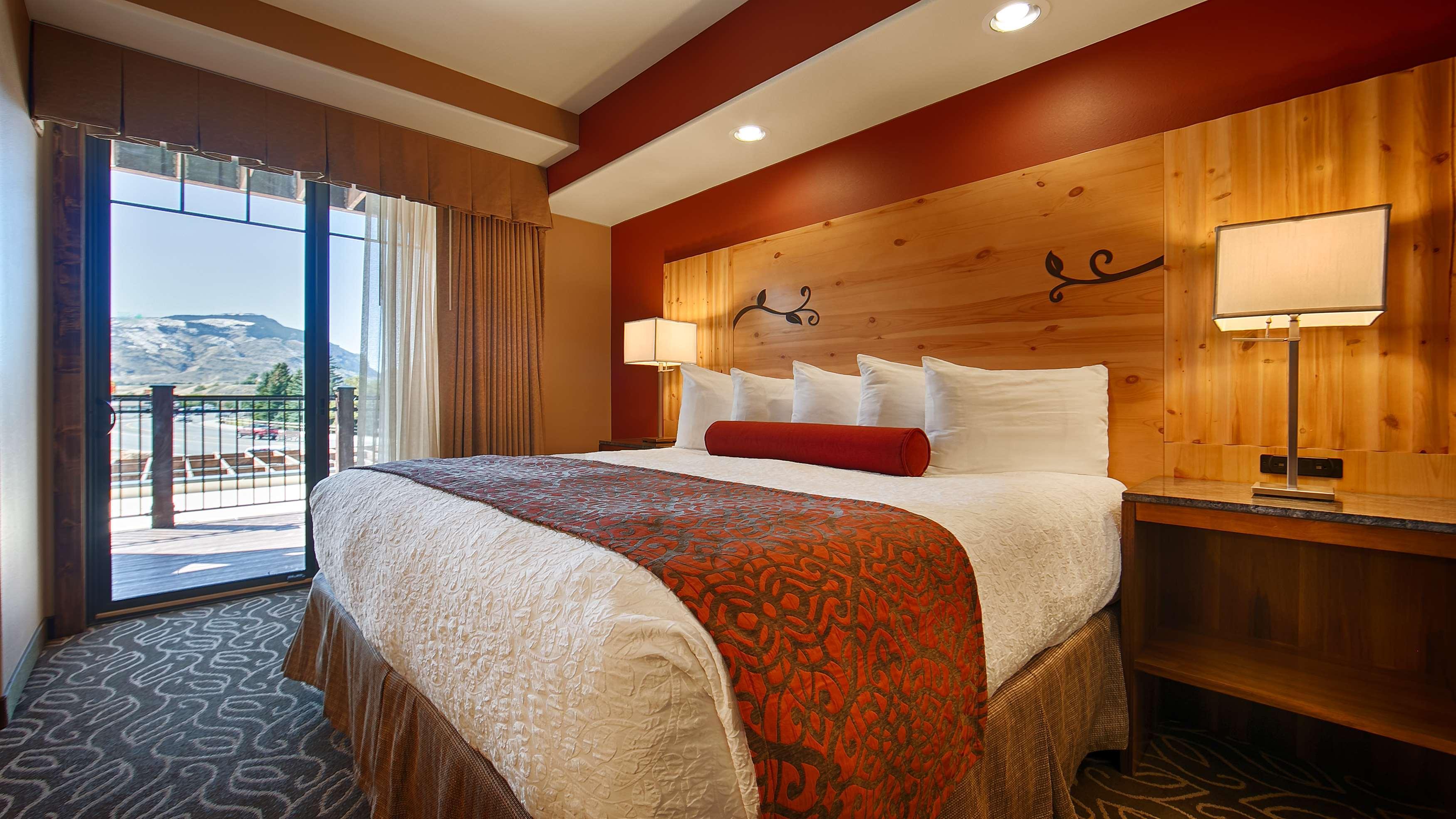 Best Western Premier Ivy Inn & Suites Cody Exterior photo